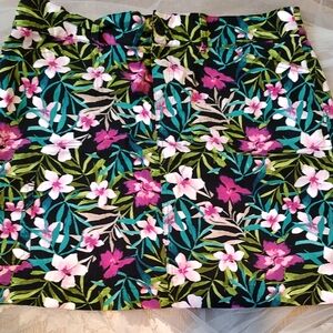 Christopher & banks black floral multi color 5 pocket cargo mini skirt w shorts.